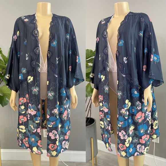 NEW Victoria’s Secret Dream Angels SATIN Long Robe M/L - Picture 2 of 4